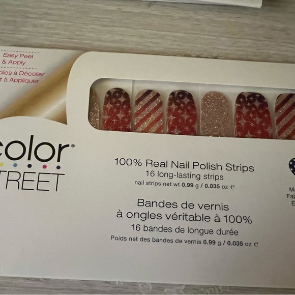 Color Street 100% Real Nail Polish Strips - Wrap it Up - Picture 1 of 2